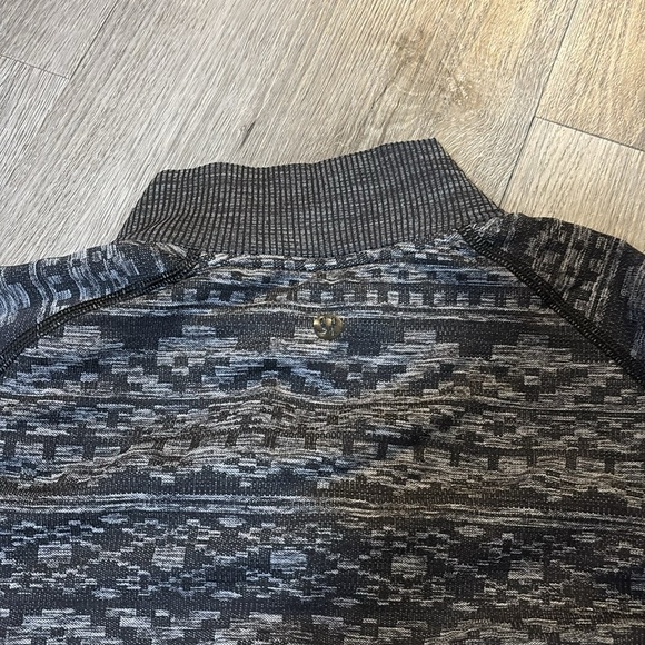Lululemon Restless 1/4 Zip Pullover - Picture 3 of 4